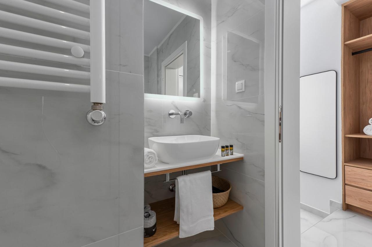 Ιωκα Suites / The Urbitality Project Thessaloníki Ngoại thất bức ảnh